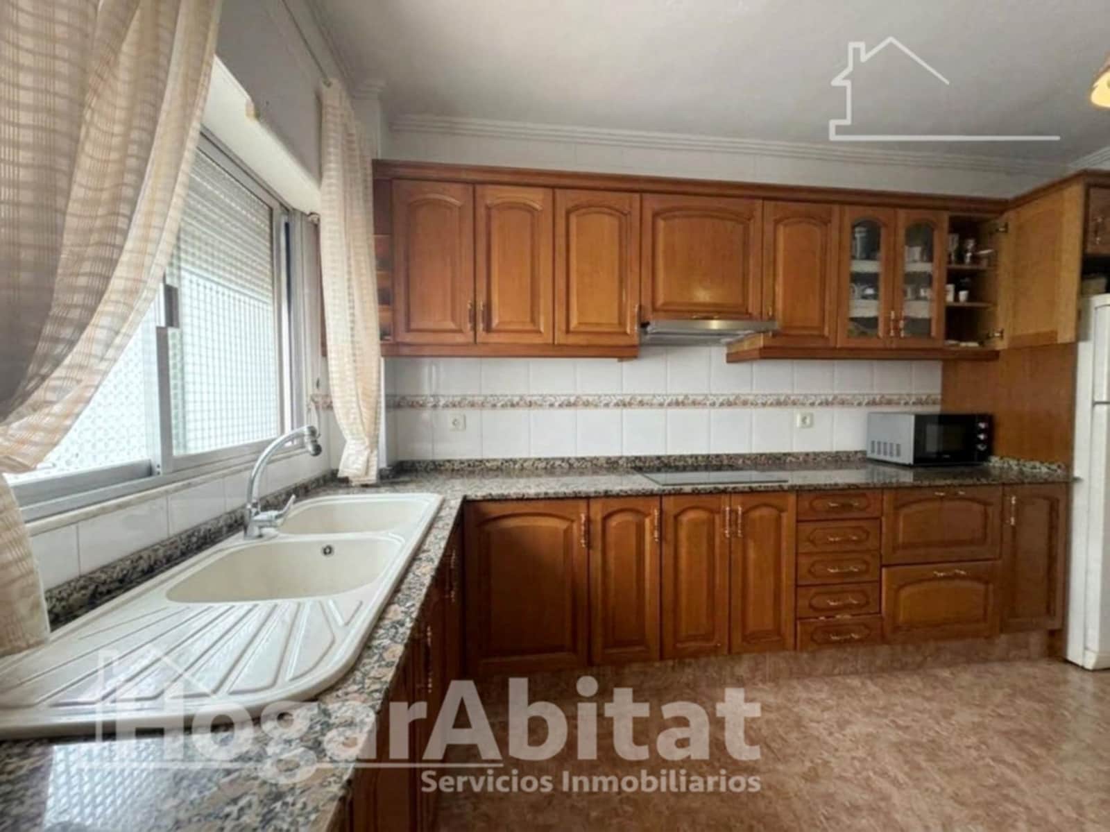 4 bedroom Flat for sale in Sagunto / Sagunt - € 180,000 (Ref: 10129611)
