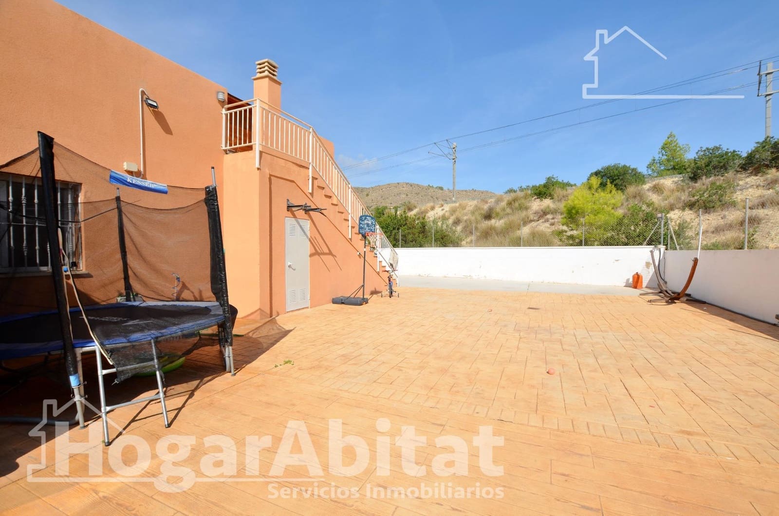 3 soverom Villa til salgs i El Campello med svømmebasseng garasje - € 439 000 (Ref: 10129613)