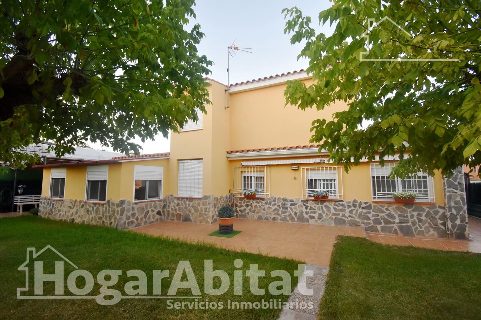 4 chambre Villa/Maison à vendre à Castello de la Plana avec garage - 367 195 € (Ref: 10129615)