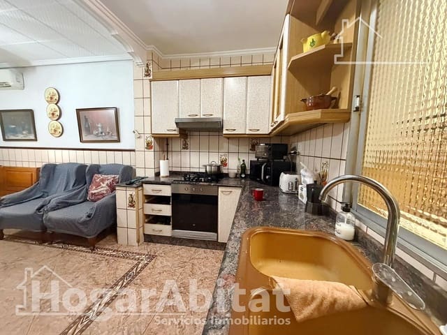4 quarto Casa em Banda para venda em Aldaia - 240 000 € (Ref: 10129628)