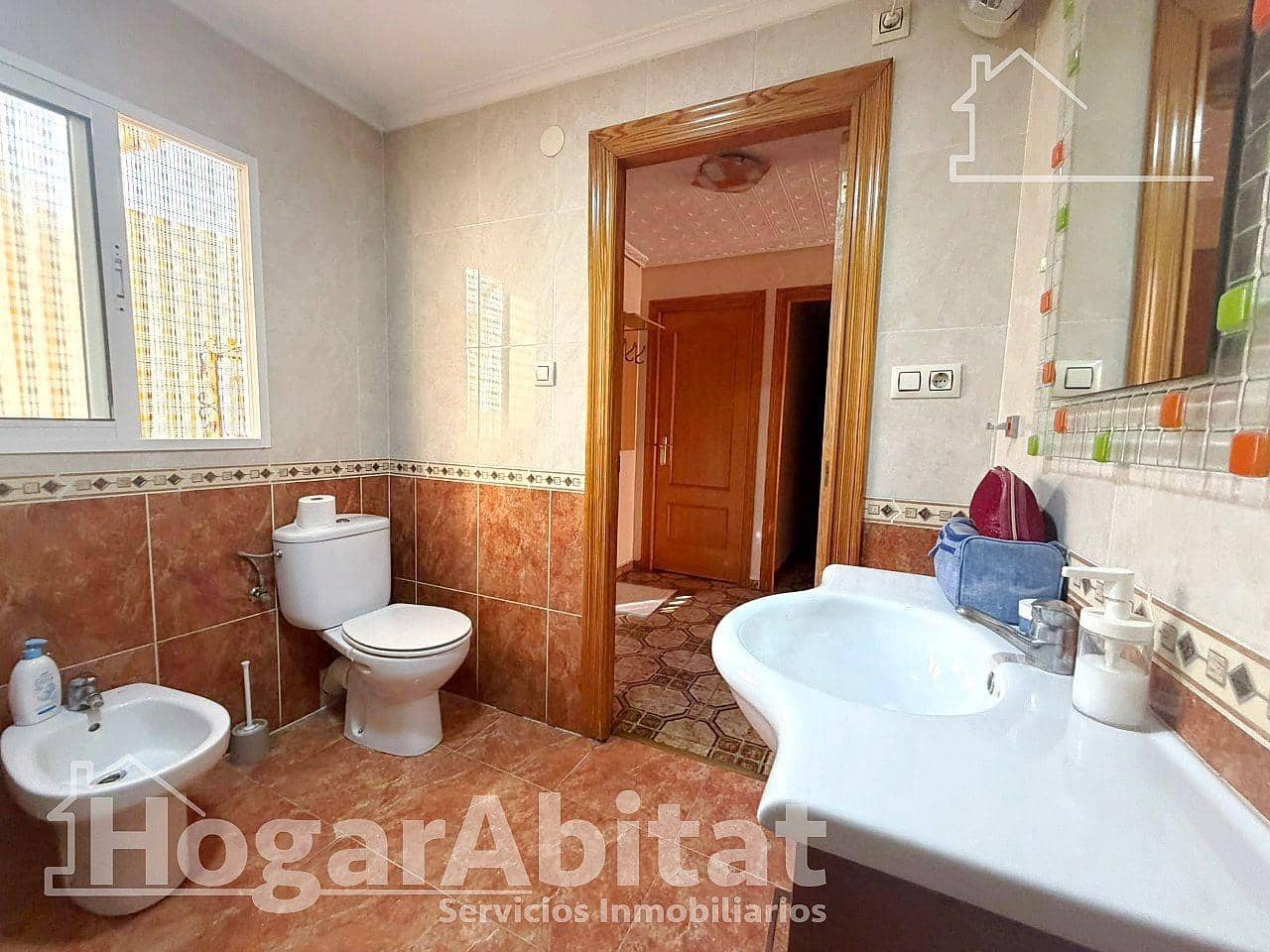 4 quarto Casa em Banda para venda em Aldaia - 240 000 € (Ref: 10129628)