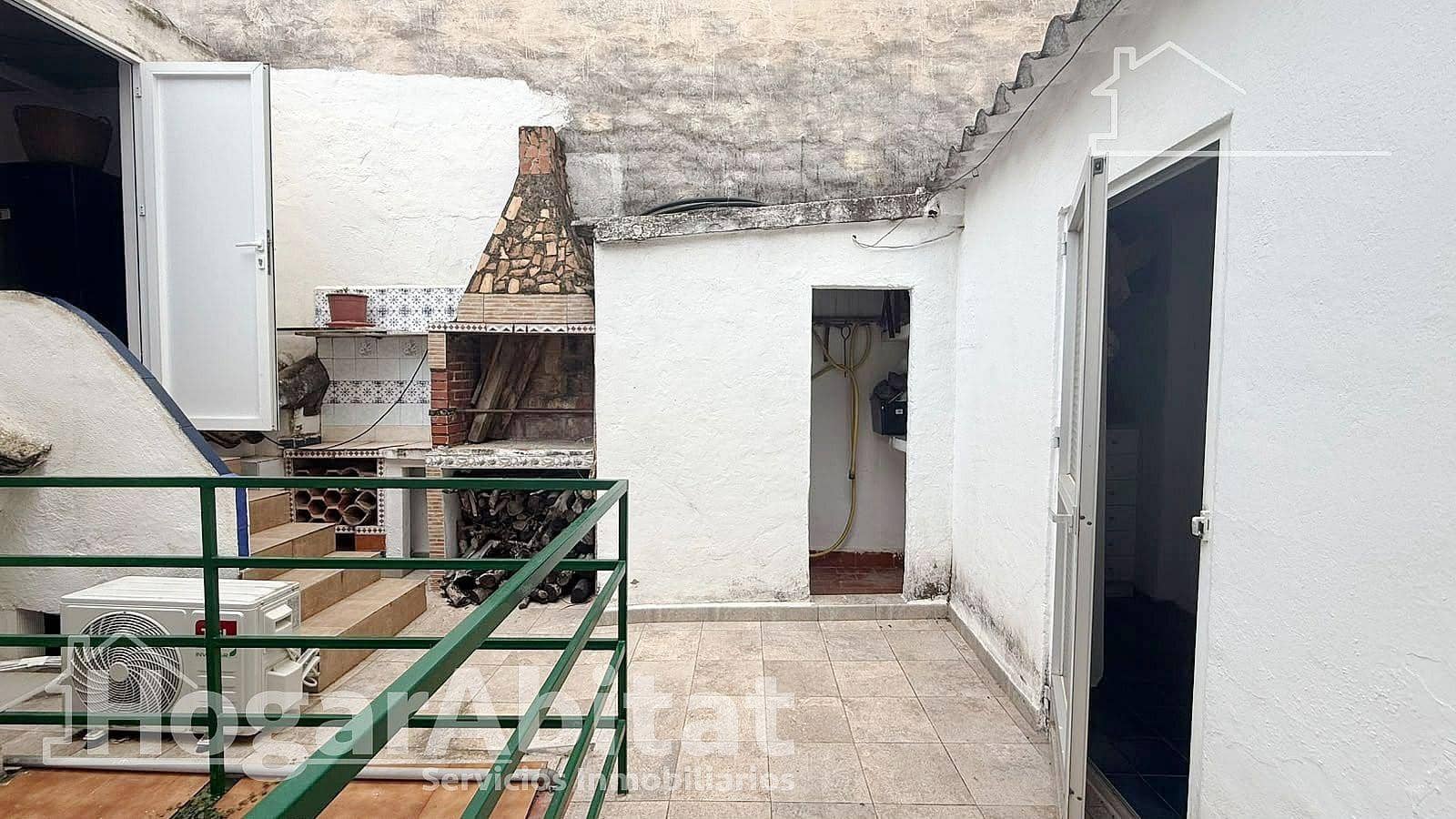 4 bedroom Townhouse for sale in Gandia - € 250,000 (Ref: 10132087)