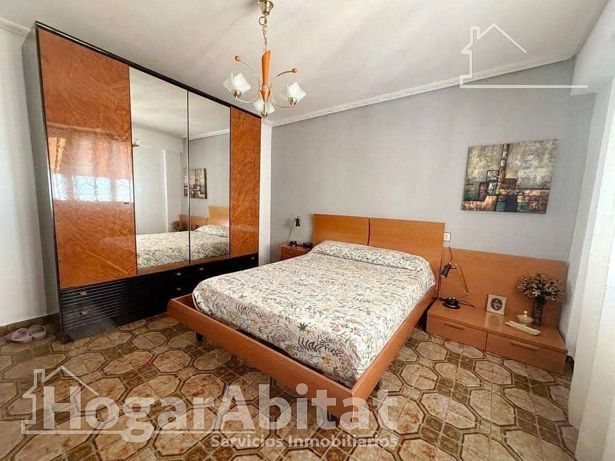 4 makuuhuone Omakotitalo myytävänä paikassa Aldaia - 240 000 € (Ref: 10132088)