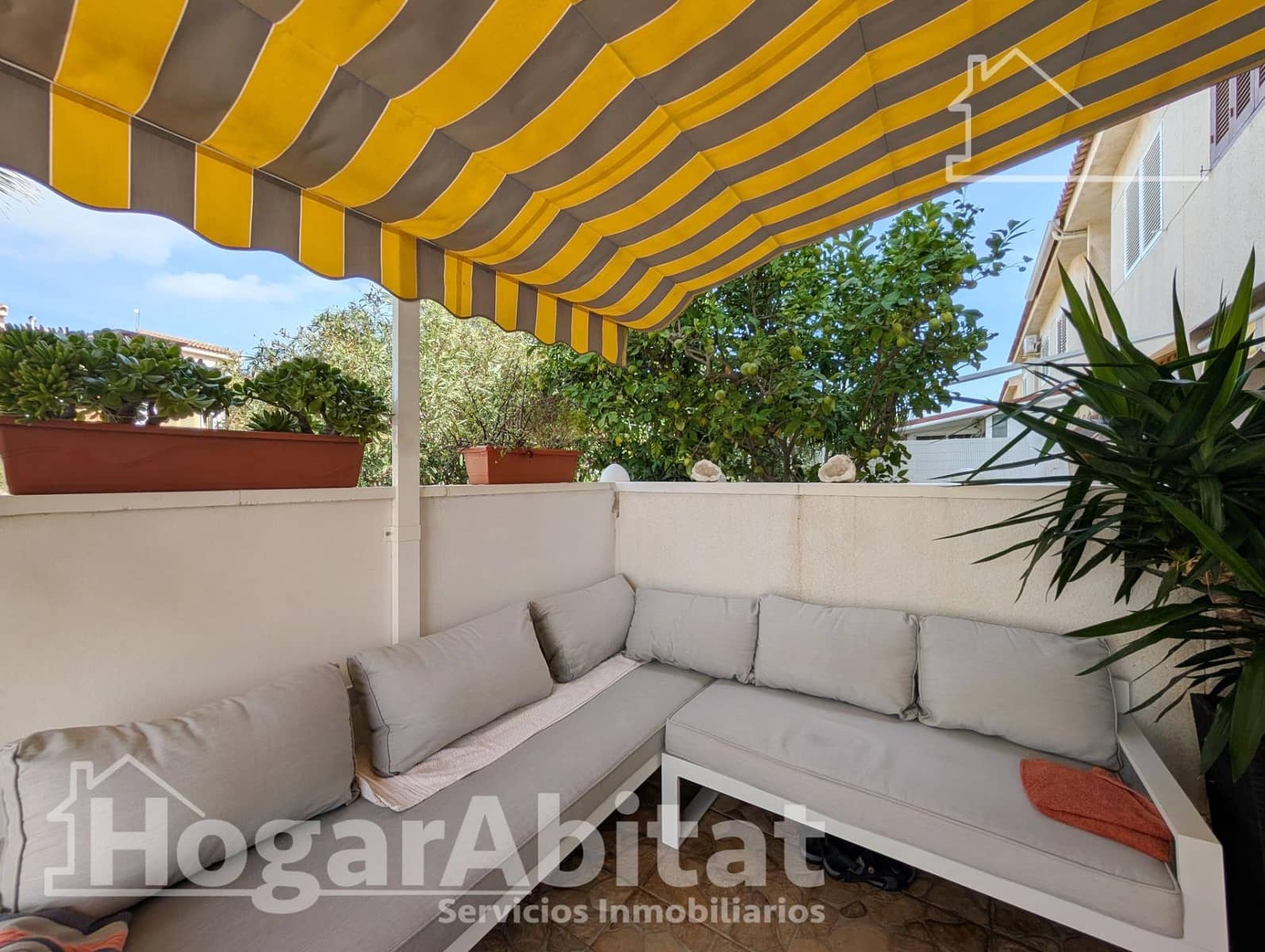 2 soveværelse Rækkehus til salg i Gran Alacant med swimmingpool garage - € 219.000 (Ref: 10136146)