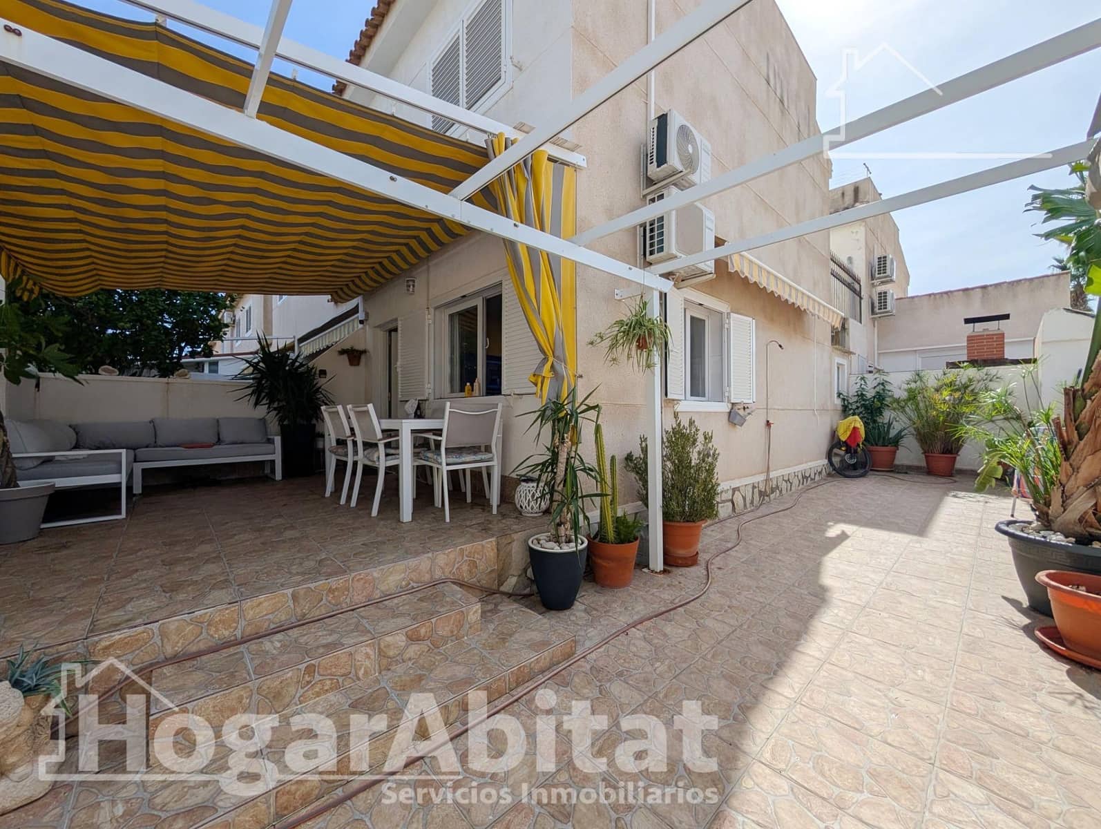 2 soveværelse Rækkehus til salg i Gran Alacant med swimmingpool garage - € 219.000 (Ref: 10136146)