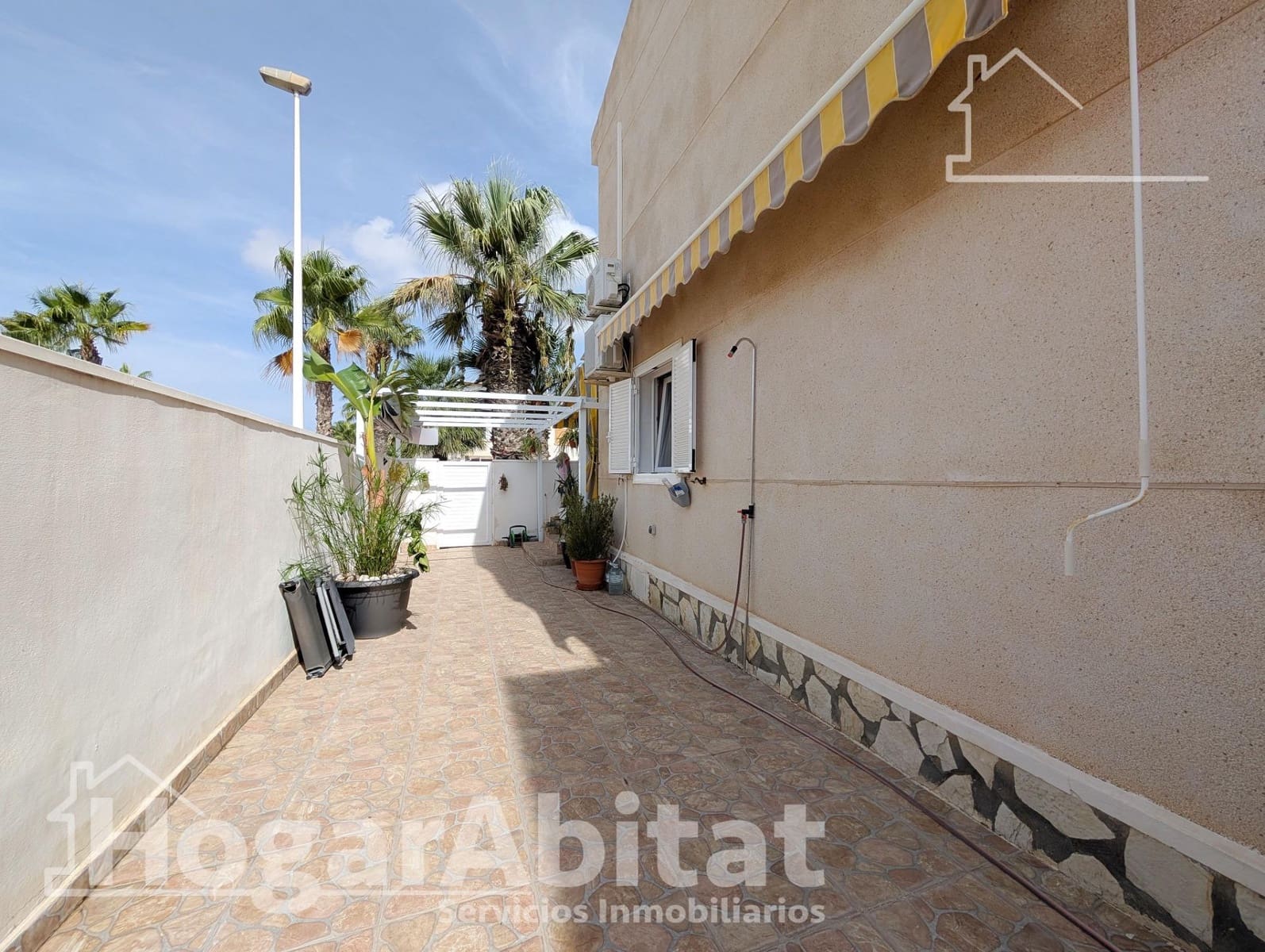 2 soveværelse Rækkehus til salg i Gran Alacant med swimmingpool garage - € 219.000 (Ref: 10136146)
