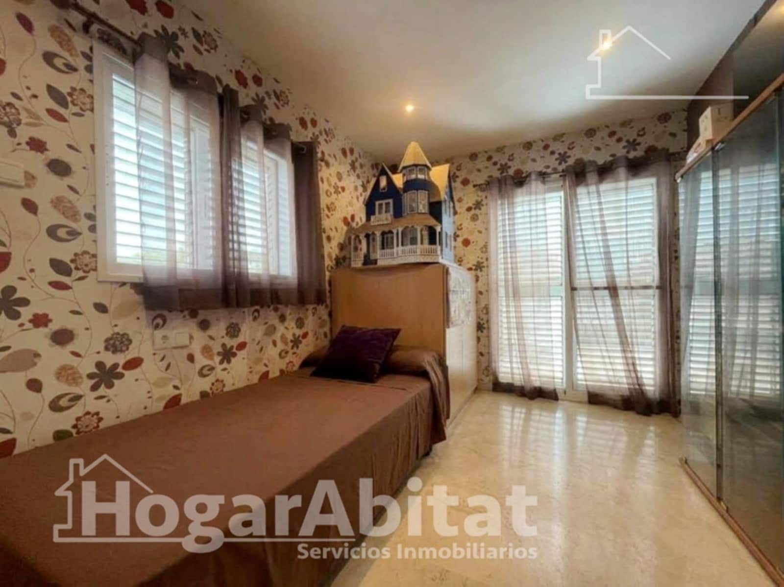 3 soveværelse Villa til salg i Moncada med garage - € 450.000 (Ref: 10139795)