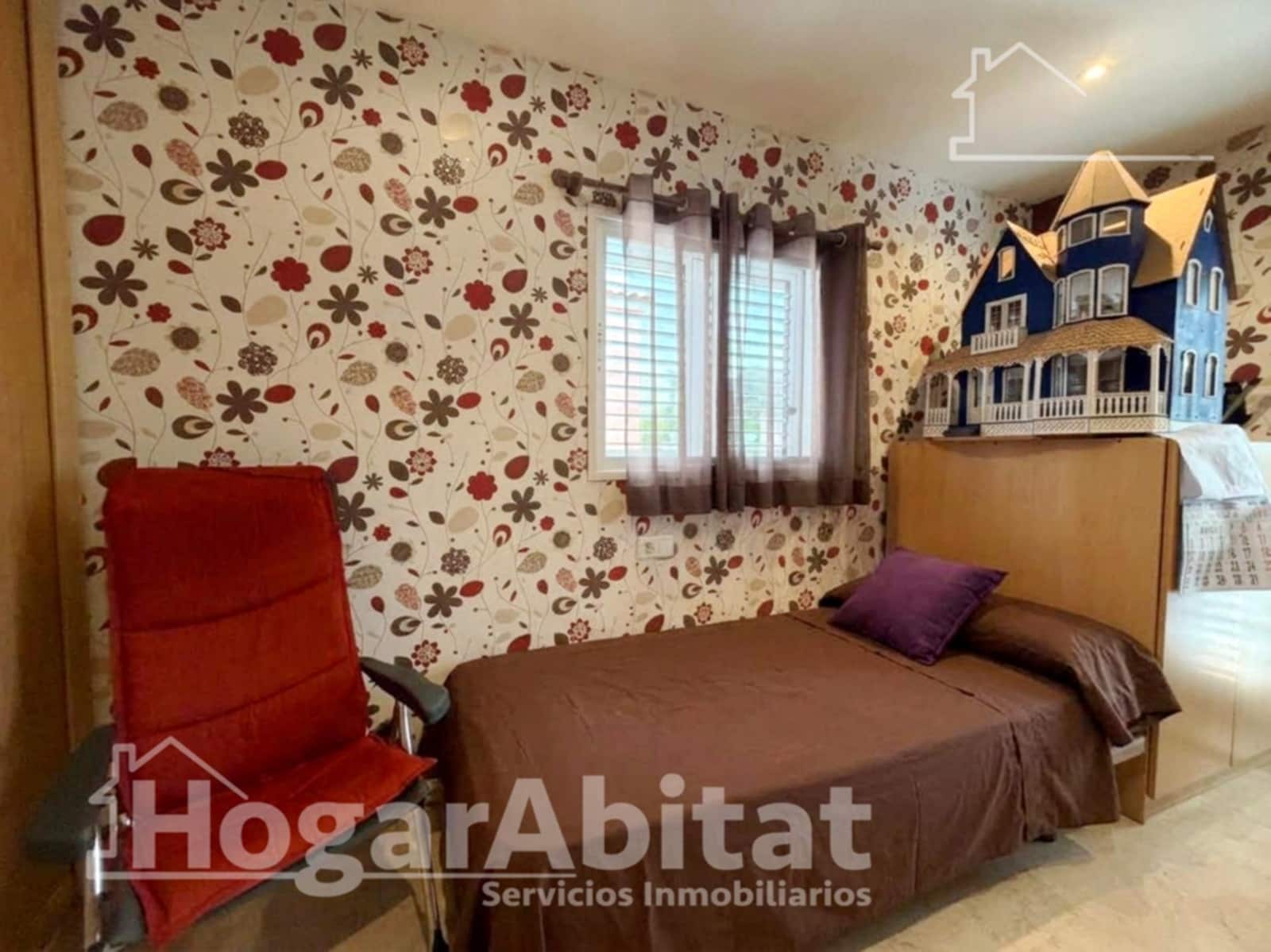 3 soveværelse Villa til salg i Moncada med garage - € 450.000 (Ref: 10139795)