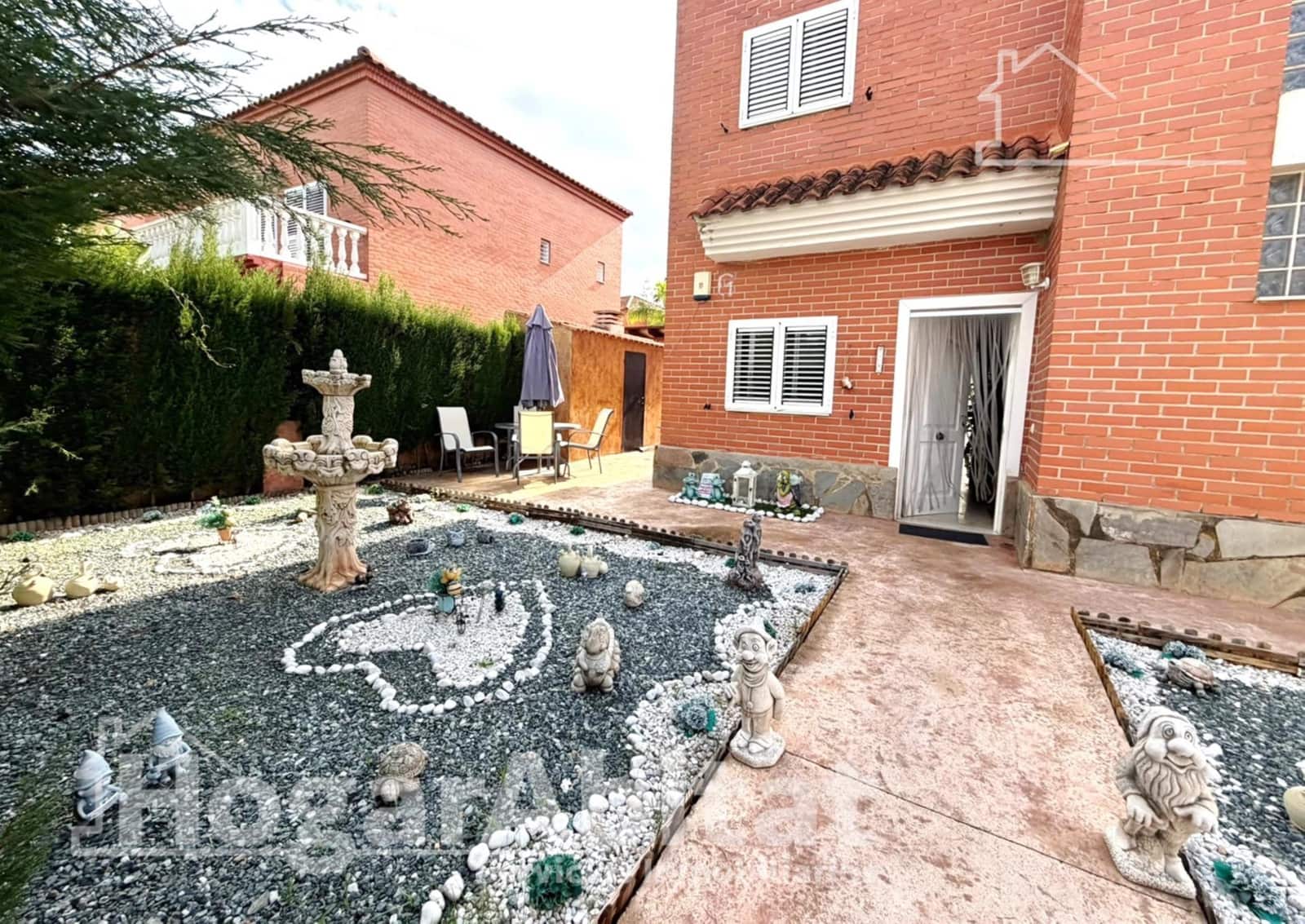 3 soveværelse Villa til salg i Moncada med garage - € 450.000 (Ref: 10139795)