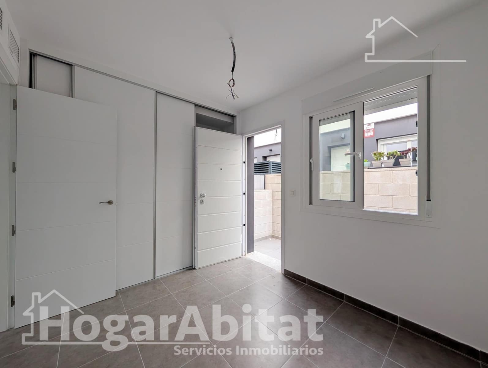 2 slaapkamer Rijtjeshuis te koop in Gran Alacant met zwembad garage - € 274.800 (Ref: 10147210)