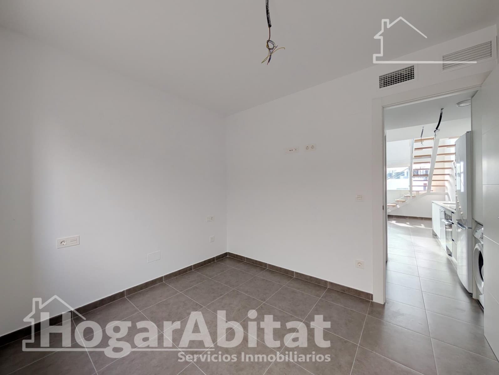 2 slaapkamer Rijtjeshuis te koop in Gran Alacant met zwembad garage - € 274.800 (Ref: 10147210)