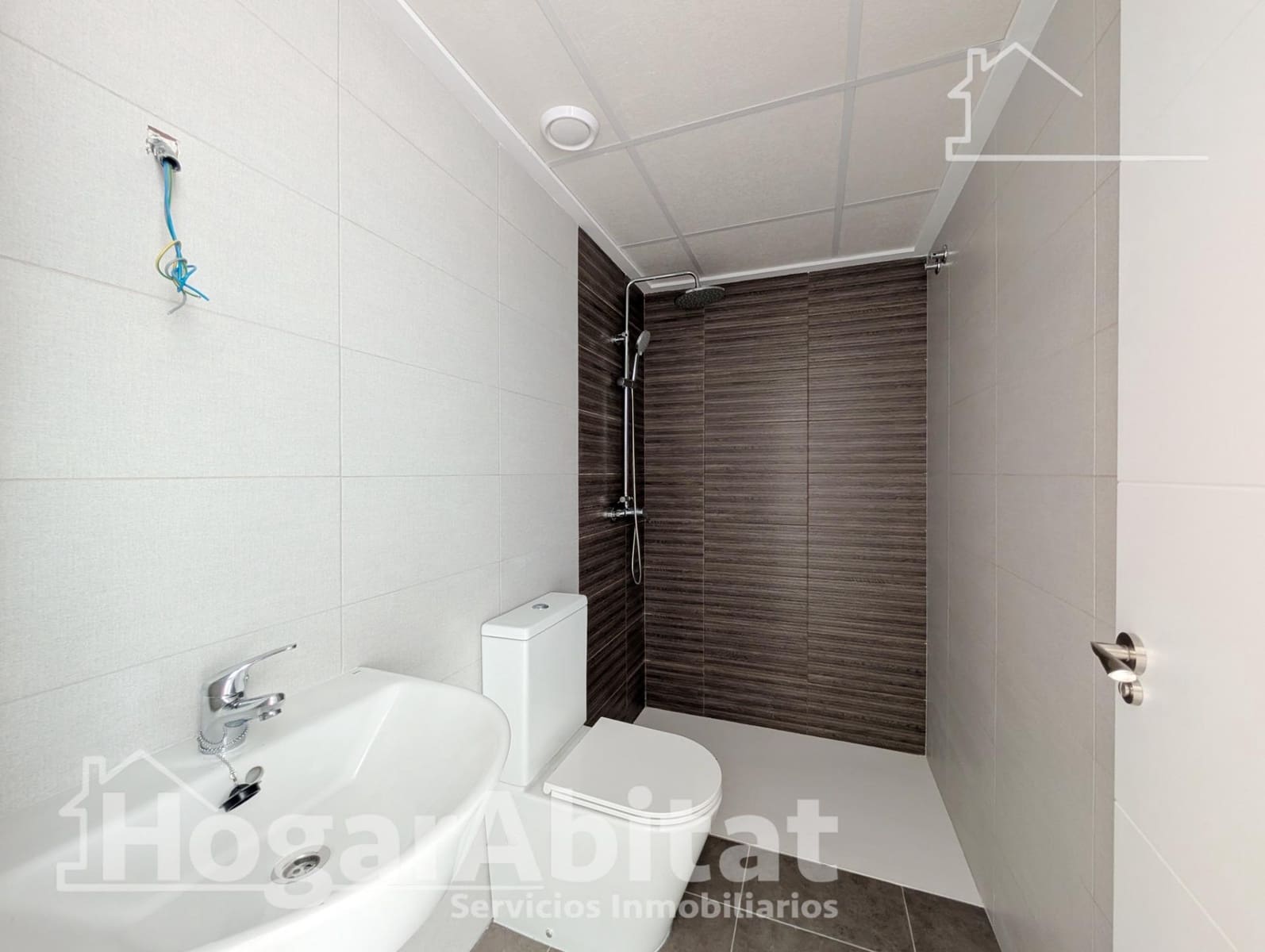 2 slaapkamer Rijtjeshuis te koop in Gran Alacant met zwembad garage - € 274.800 (Ref: 10147210)