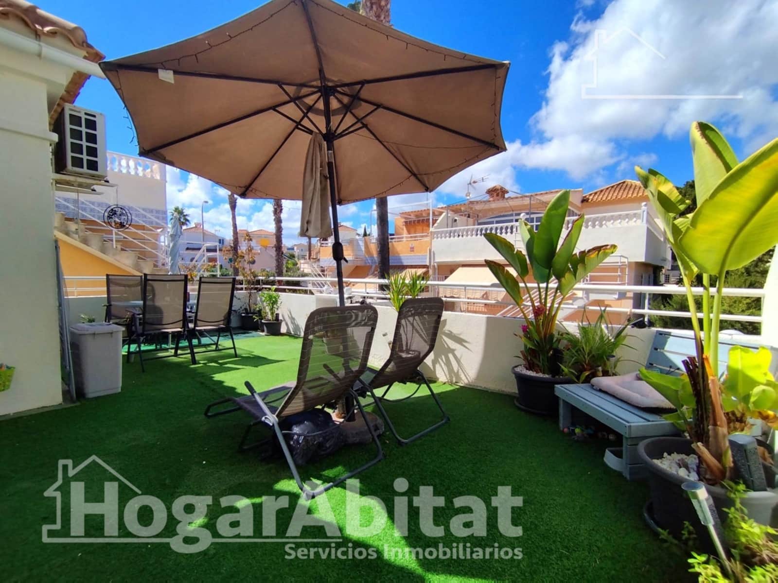 3 soveværelse Rækkehus til salg i La Siesta med swimmingpool - € 234.900 (Ref: 10147215)