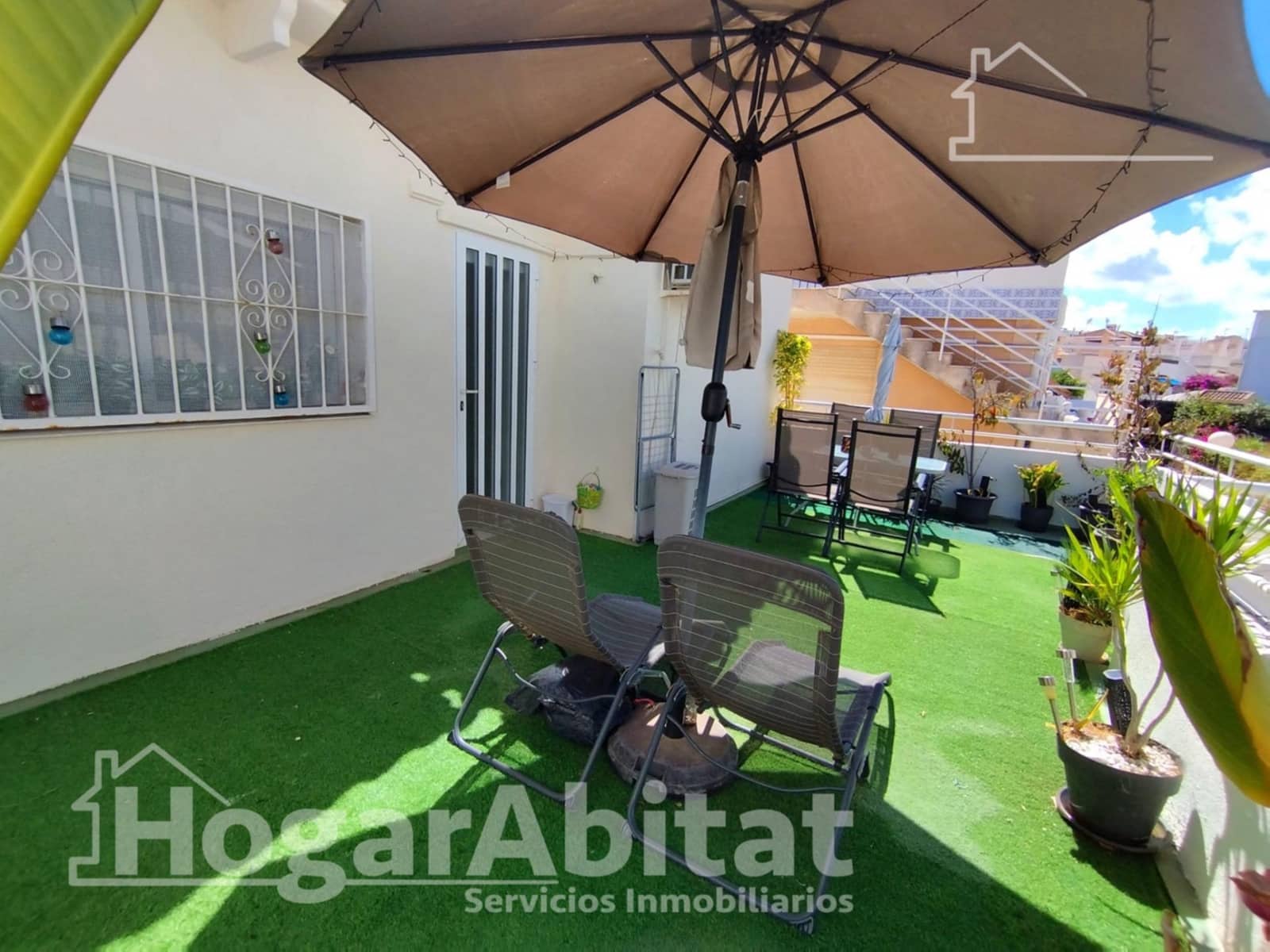 3 soveværelse Rækkehus til salg i La Siesta med swimmingpool - € 234.900 (Ref: 10147215)