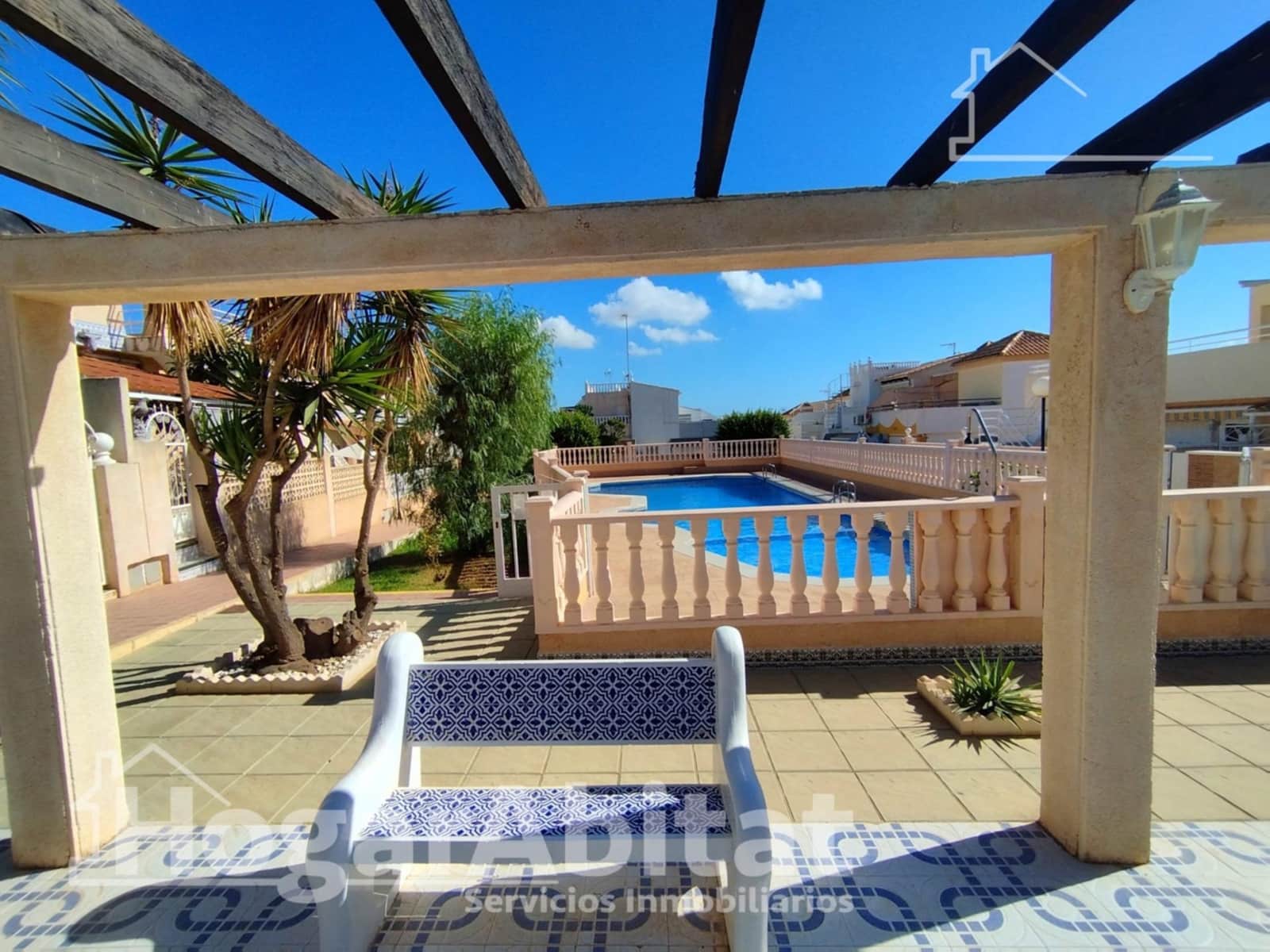 3 soveværelse Rækkehus til salg i La Siesta med swimmingpool - € 234.900 (Ref: 10147215)