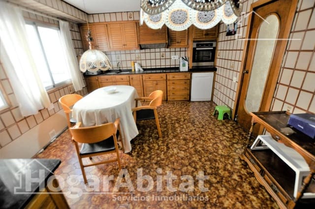 3 soveværelse Lejlighed til salg i Cabanyal-Canyamelar, Valencia by med garage - € 486.000 (Ref: 10155399)