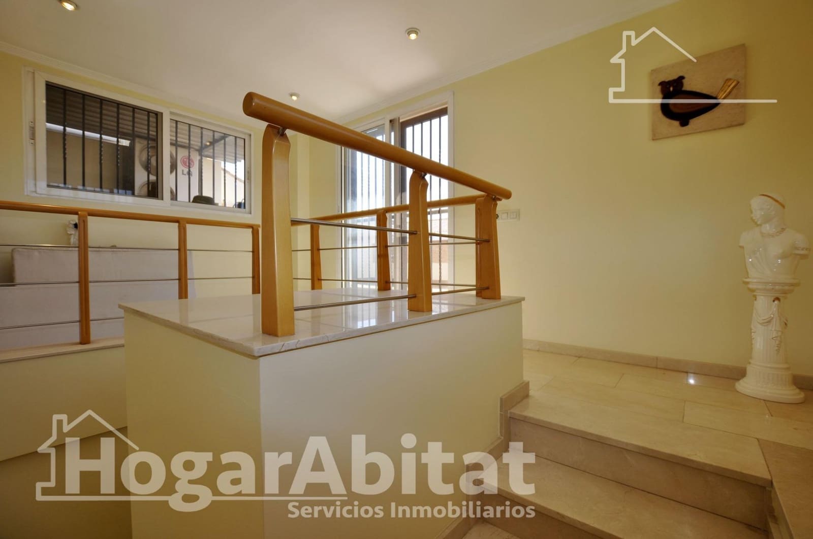 5 quarto Casa em Banda para venda em La Pobla de Farnals com garagem - 698 000 € (Ref: 10155403)