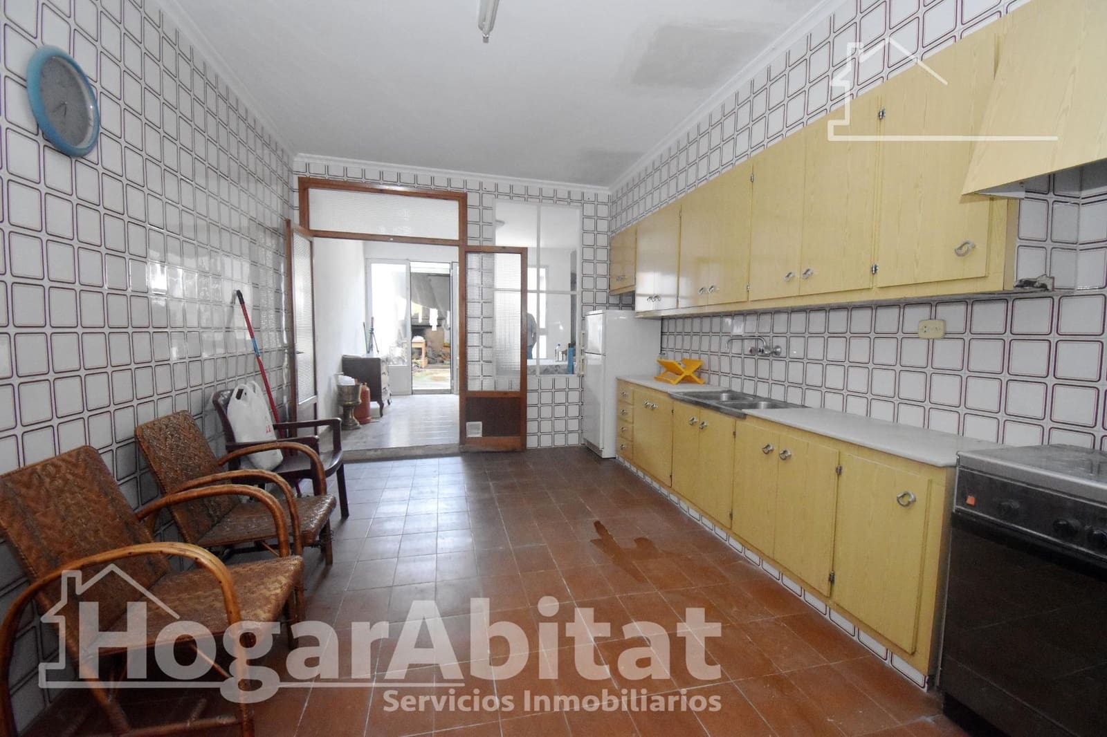 6 bedroom Townhouse for sale in Almassora / Almazora - € 150,000 (Ref: 10155404)