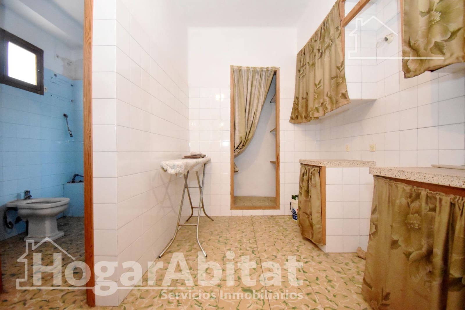 6 bedroom Townhouse for sale in Almassora / Almazora - € 150,000 (Ref: 10155404)