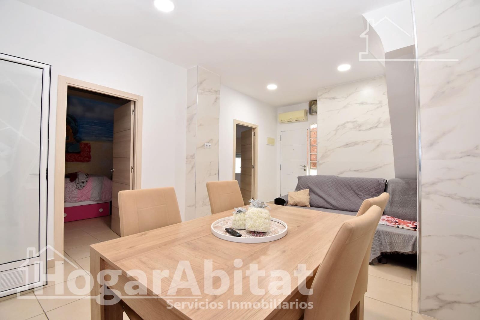 2 bedroom Townhouse for sale in Oliva - € 65,000 (Ref: 10155405)
