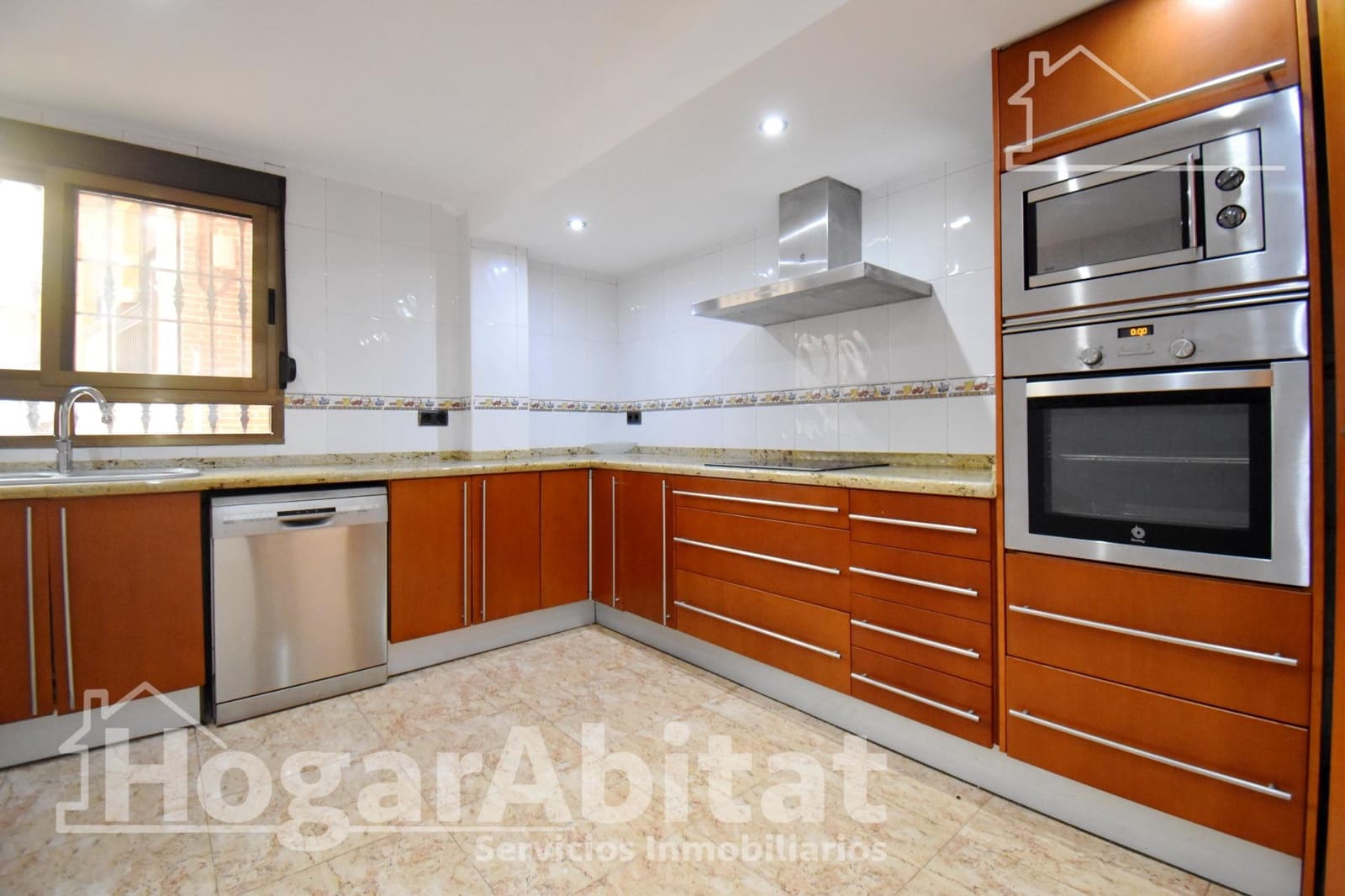3 Zimmer Wohnung zu verkaufen in Tavernes de la Valldigna mit Garage - 219.000 € (Ref: 10159792)