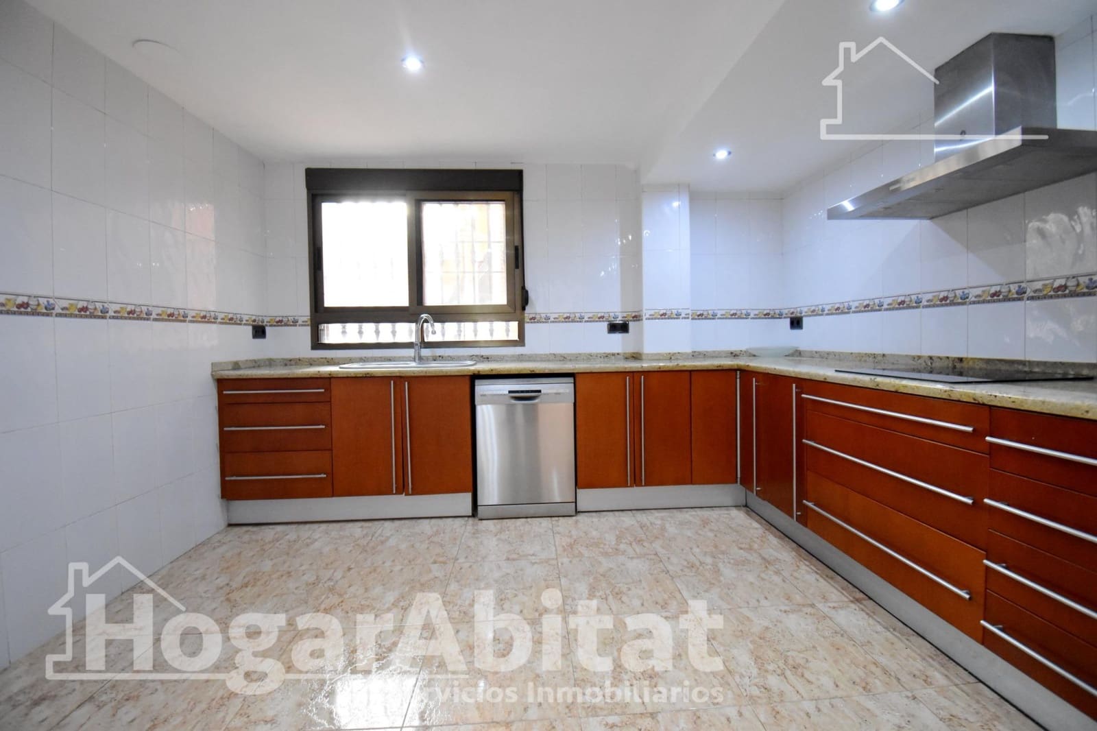 Piso de 3 habitaciones en Tavernes de la Valldigna en venta con garaje - 219.000 € (Ref: 10165100)