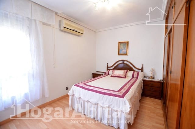 4 quarto Apartamento para venda em Juan XXIII, Alicante cidade - 140 000 € (Ref: 10165113)