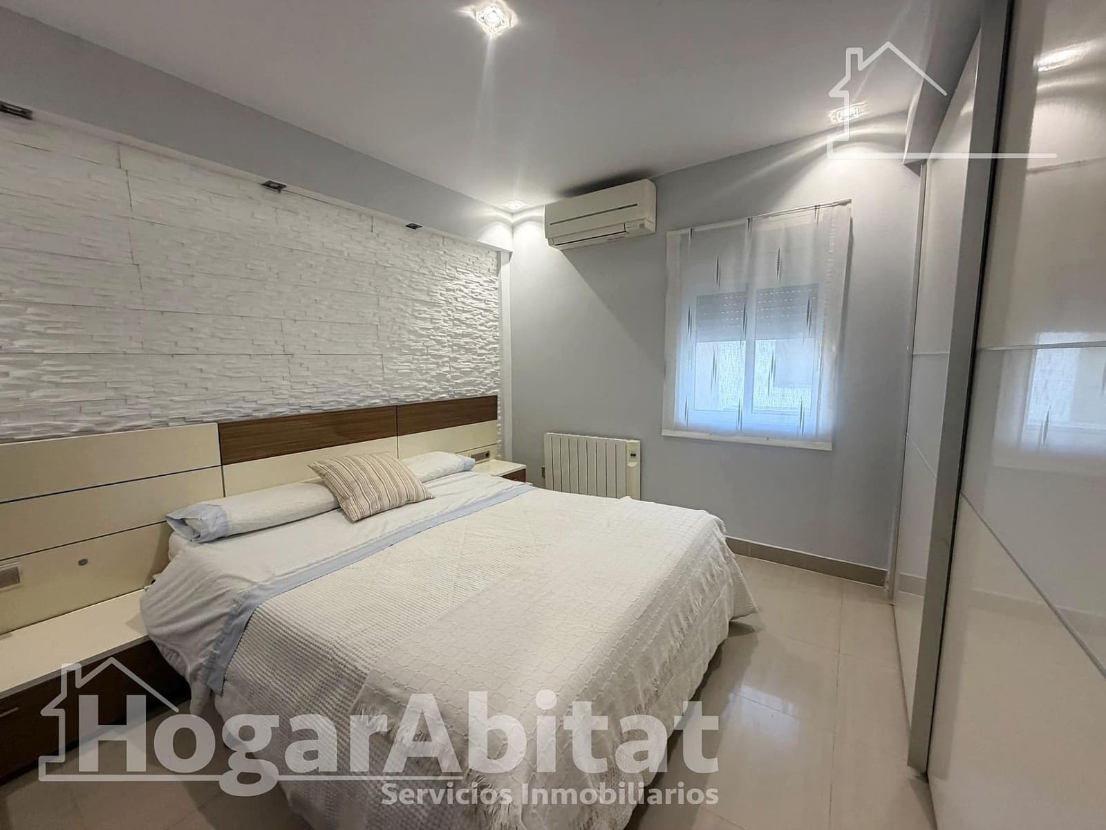 Piso de 3 habitaciones en Paterna en venta - 219.000 € (Ref: 10174037)
