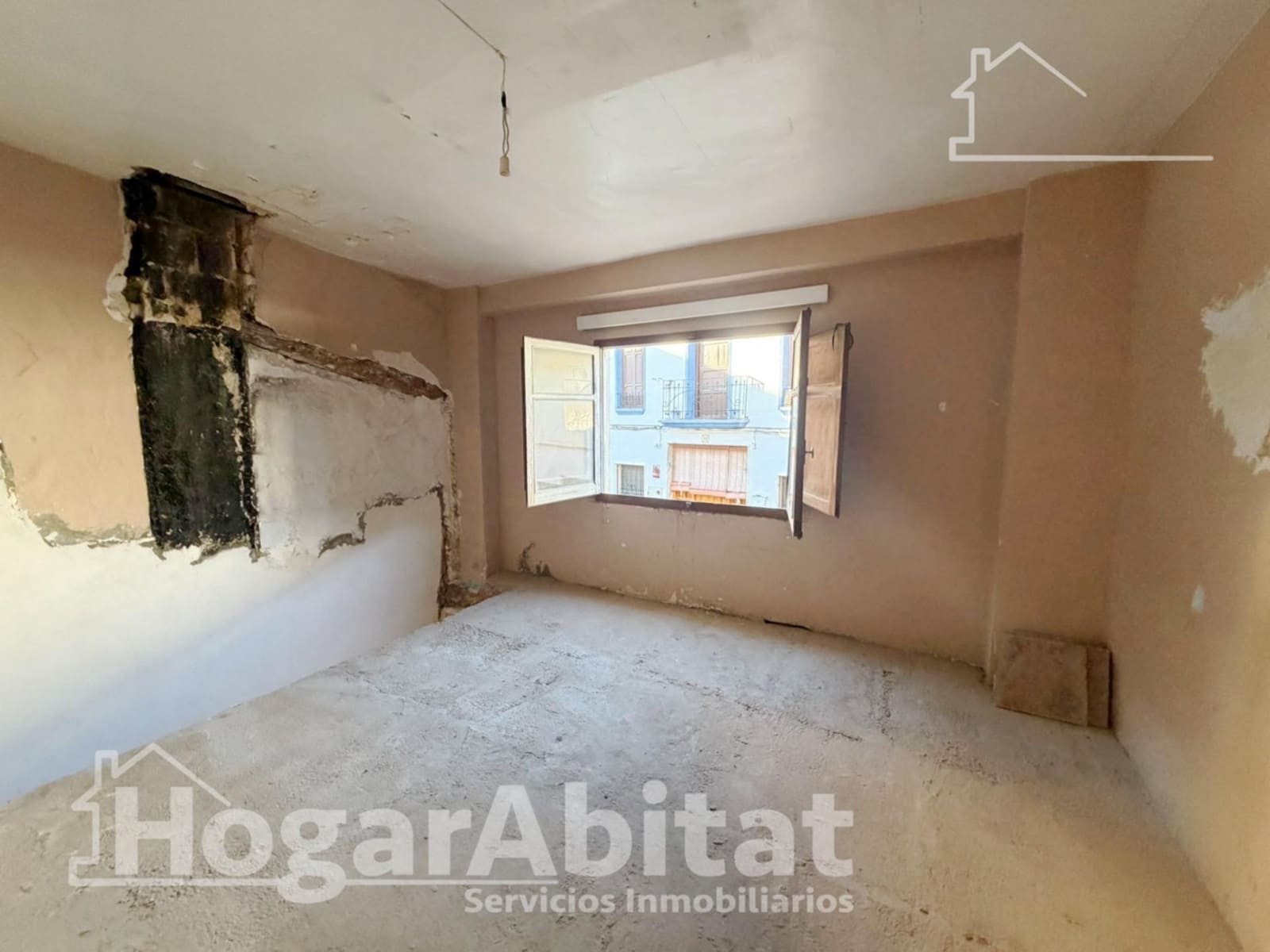 Casa de 2 habitaciones en Chiva en venta - 62.000 € (Ref: 10174057)