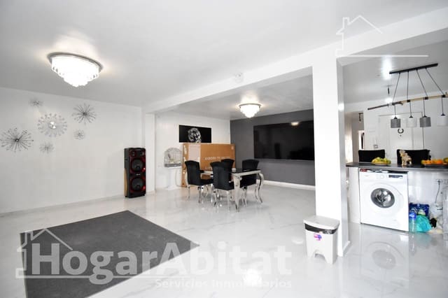 Piso de 3 habitaciones en Gandia en venta - 150.000 € (Ref: 10177279)