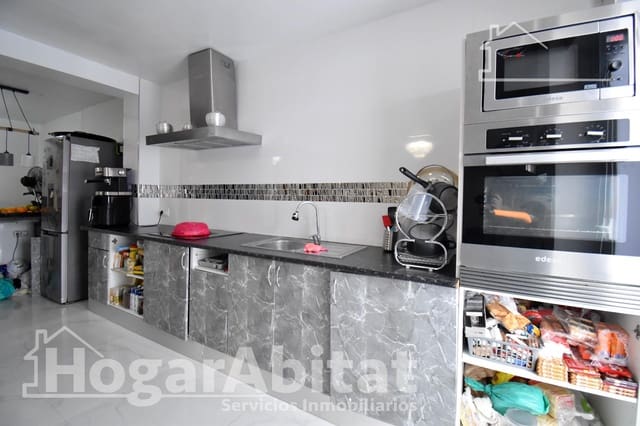 Piso de 3 habitaciones en Gandia en venta - 150.000 € (Ref: 10177279)