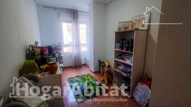 4 bedroom Flat for sale in Alzira - € 153,000 (Ref: 10182998)