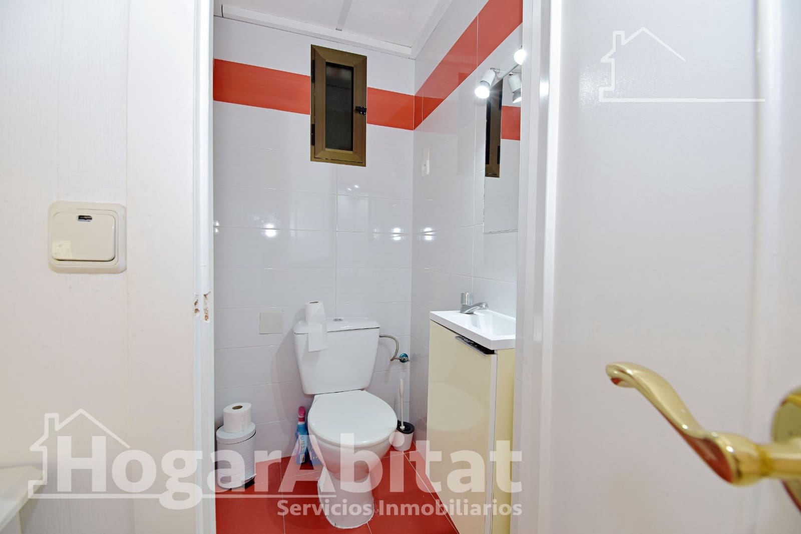2 makuuhuone Kattohuoneisto myytävänä paikassa Oliva - 128 900 € (Ref: 10183004)