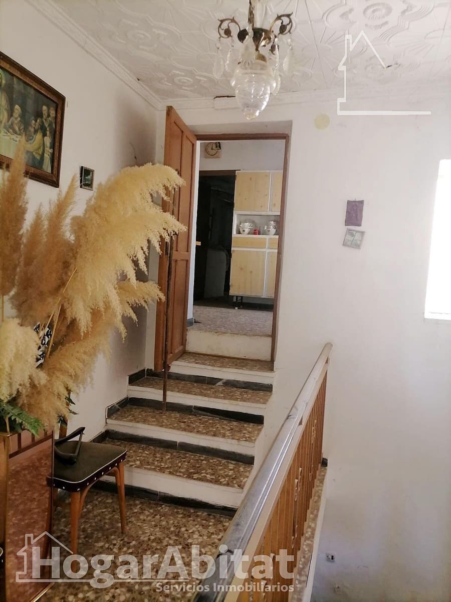5 bedroom Villa for sale in Oria with garage - € 130,000 (Ref: 10183007)