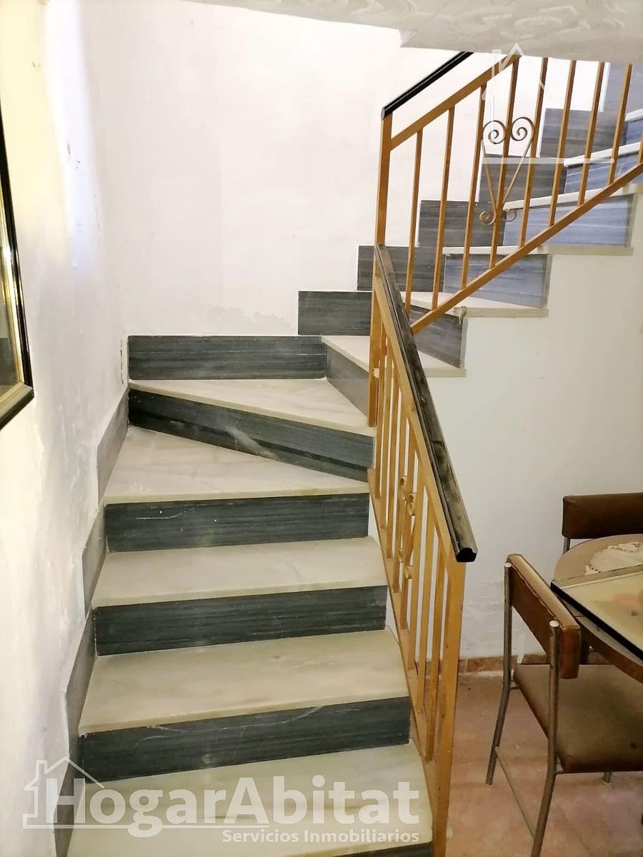 5 bedroom Villa for sale in Oria with garage - € 130,000 (Ref: 10183007)