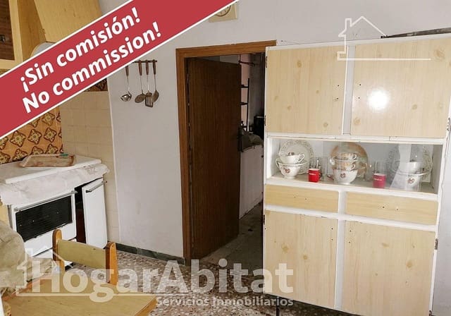 5 bedroom Villa for sale in Oria with garage - € 130,000 (Ref: 10183007)