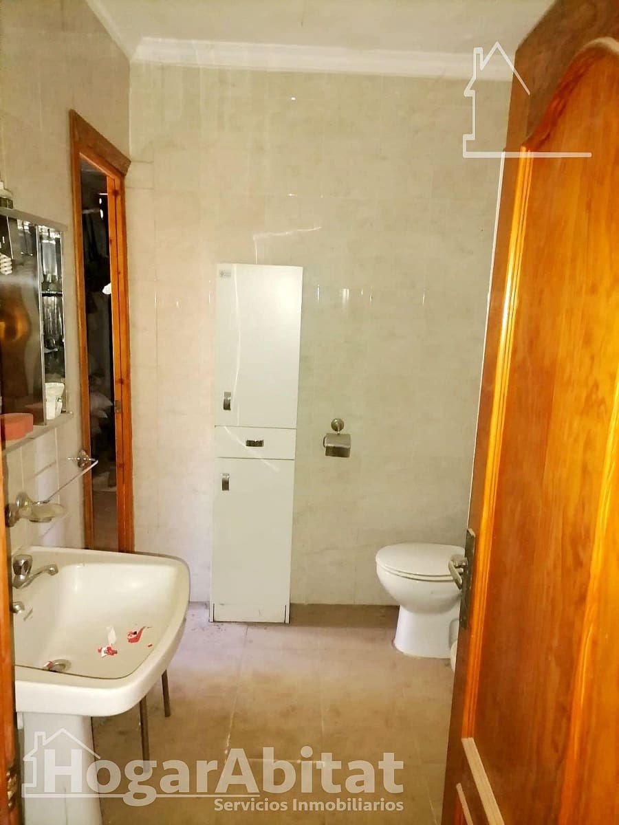 5 bedroom Villa for sale in Oria with garage - € 130,000 (Ref: 10183007)