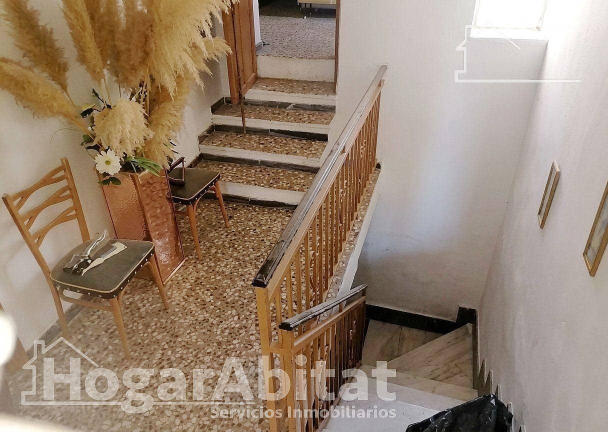 5 bedroom Villa for sale in Oria with garage - € 130,000 (Ref: 10183007)