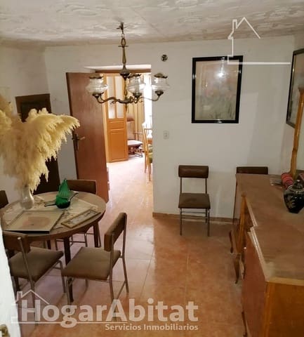 5 bedroom Villa for sale in Oria with garage - € 130,000 (Ref: 10183007)