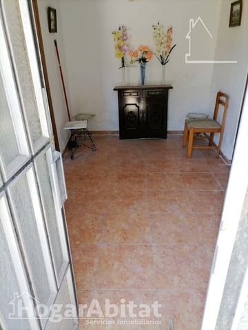 5 bedroom Villa for sale in Oria with garage - € 130,000 (Ref: 10183007)