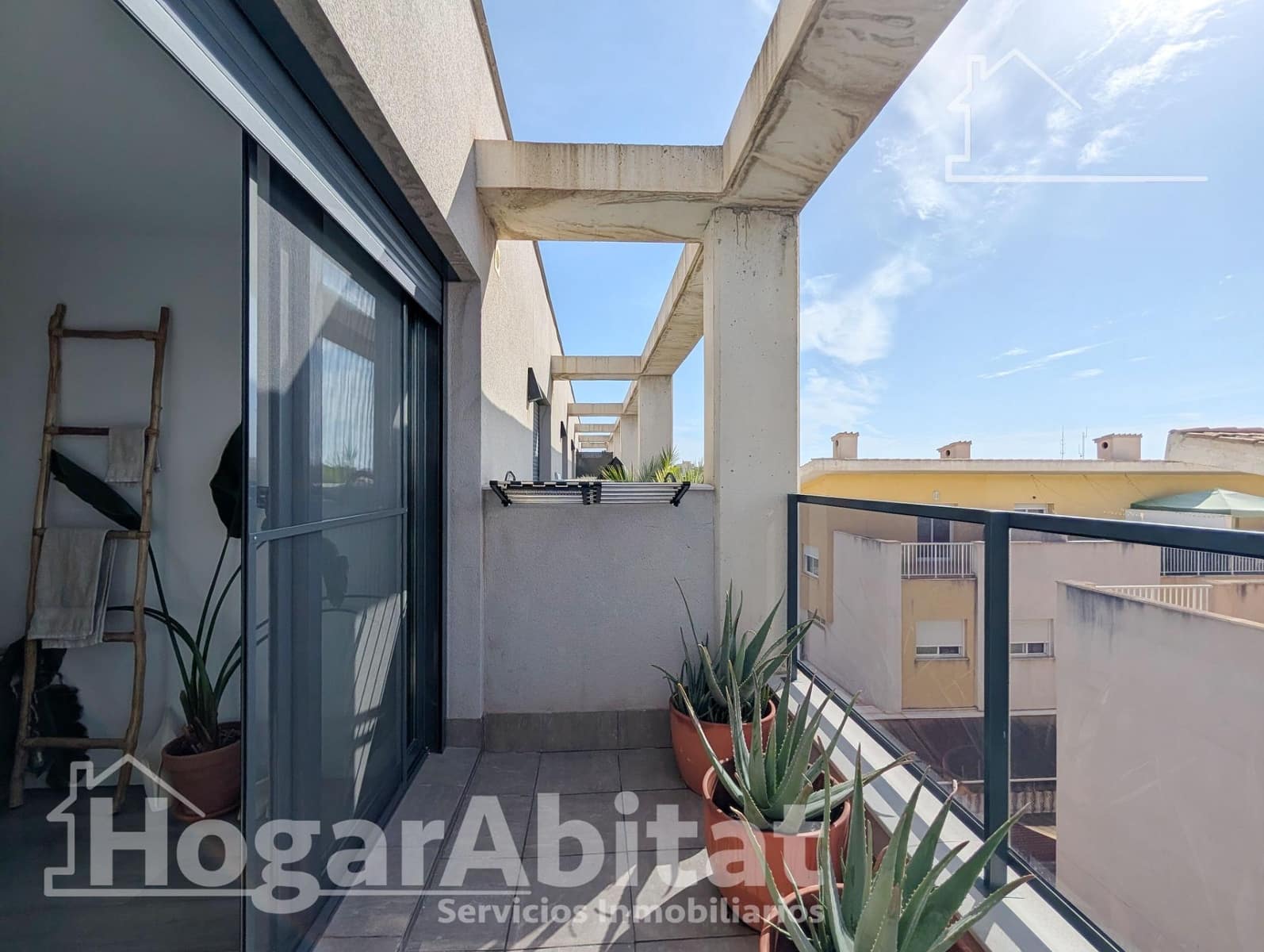 3 slaapkamer Rijtjeshuis te koop in Santa Pola met zwembad garage - € 349.000 (Ref: 10187175)