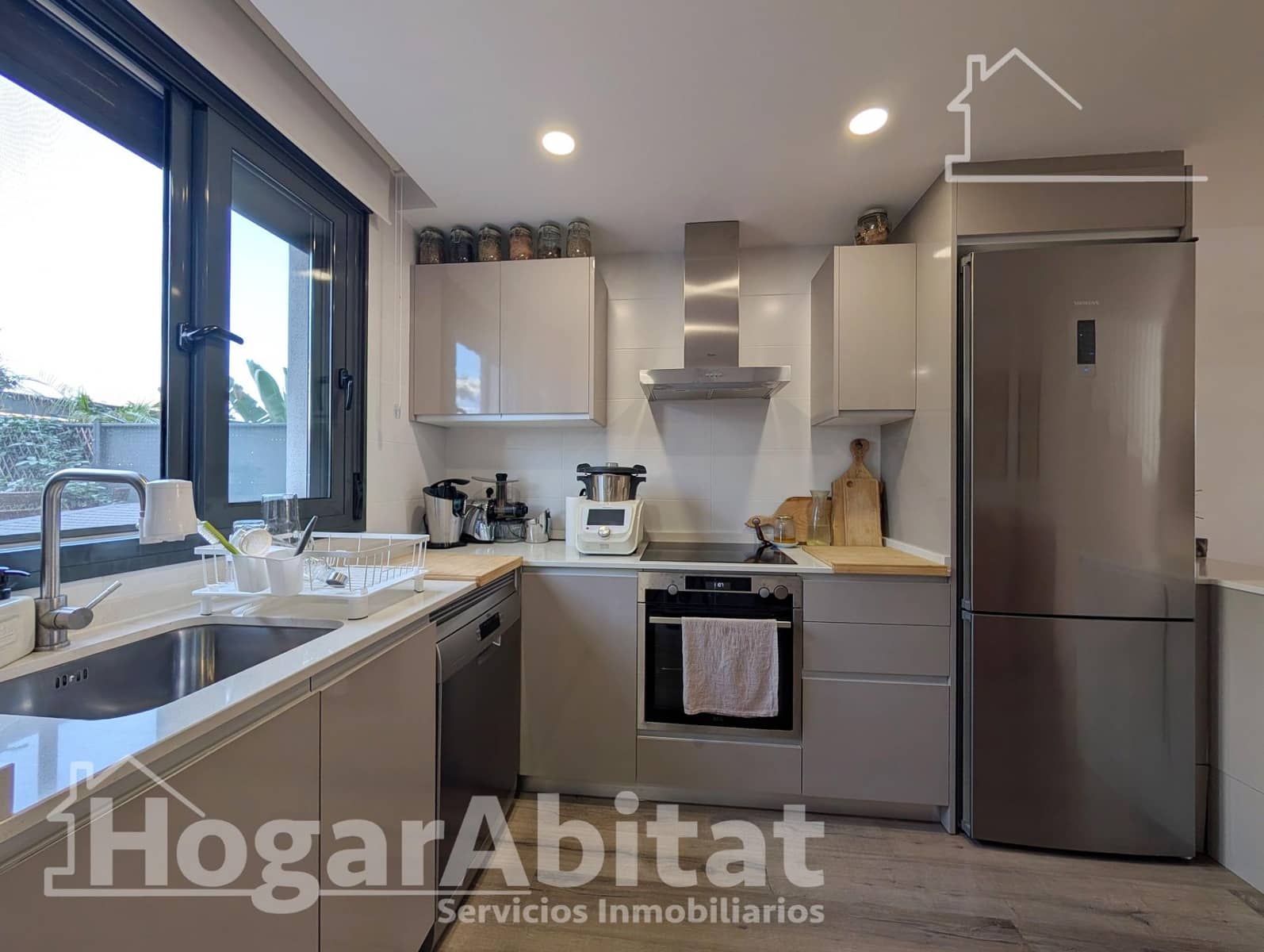 3 slaapkamer Rijtjeshuis te koop in Santa Pola met zwembad garage - € 349.000 (Ref: 10187175)