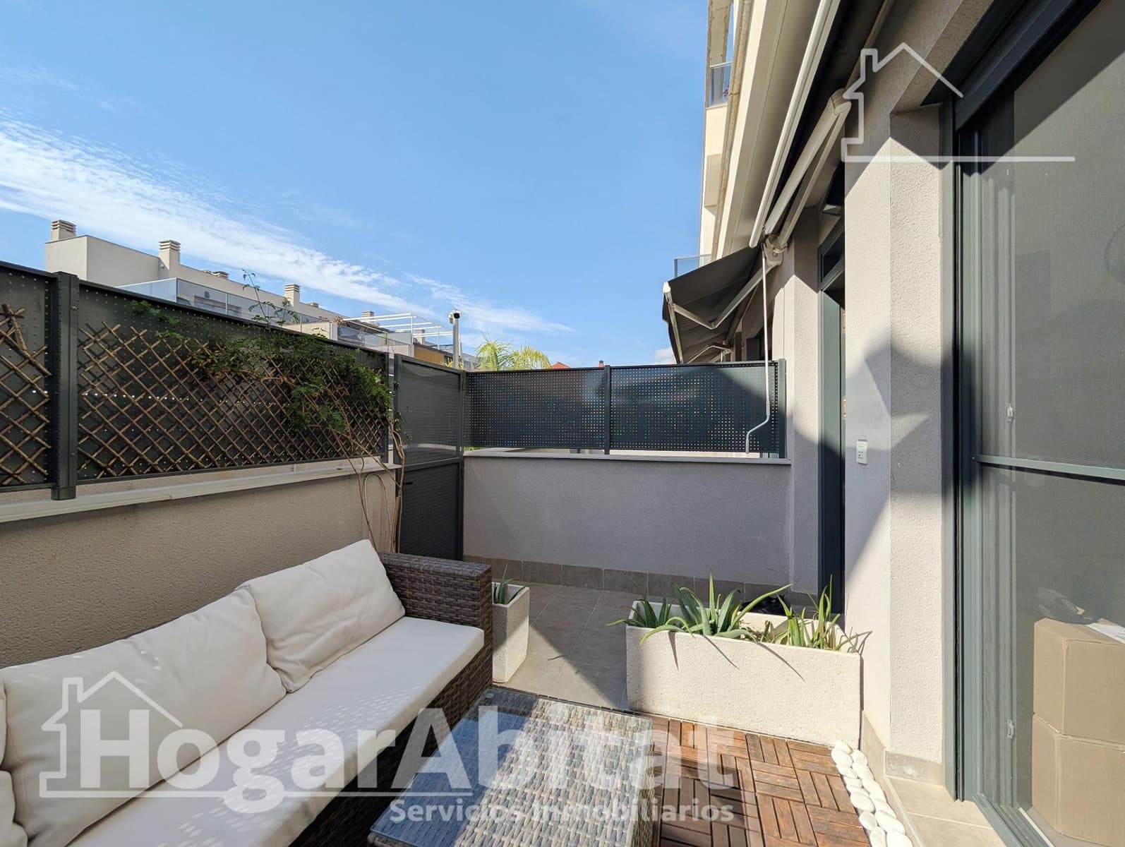 3 slaapkamer Rijtjeshuis te koop in Santa Pola met zwembad garage - € 349.000 (Ref: 10187175)