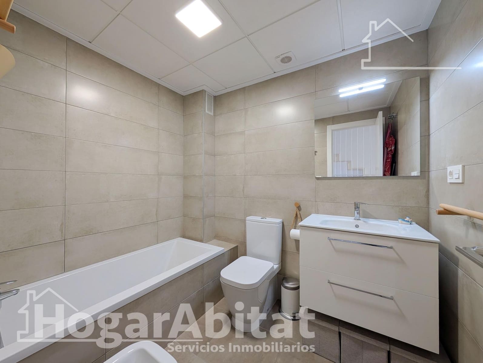 3 slaapkamer Rijtjeshuis te koop in Santa Pola met zwembad garage - € 349.000 (Ref: 10187175)