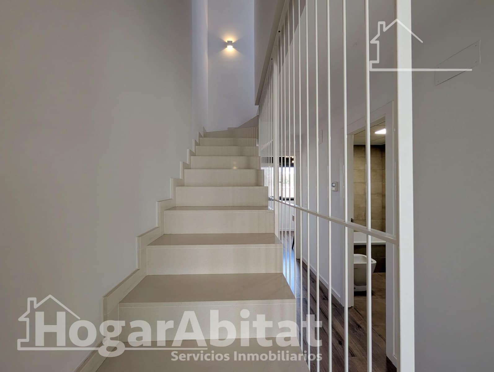 3 slaapkamer Rijtjeshuis te koop in Santa Pola met zwembad garage - € 349.000 (Ref: 10187175)
