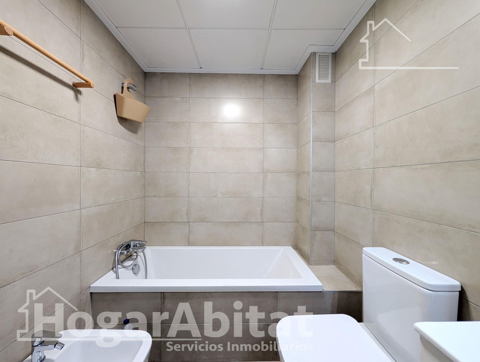 3 slaapkamer Rijtjeshuis te koop in Santa Pola met zwembad garage - € 349.000 (Ref: 10187175)