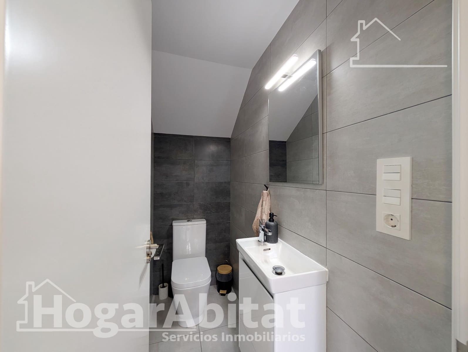 3 slaapkamer Rijtjeshuis te koop in Santa Pola met zwembad garage - € 349.000 (Ref: 10187175)