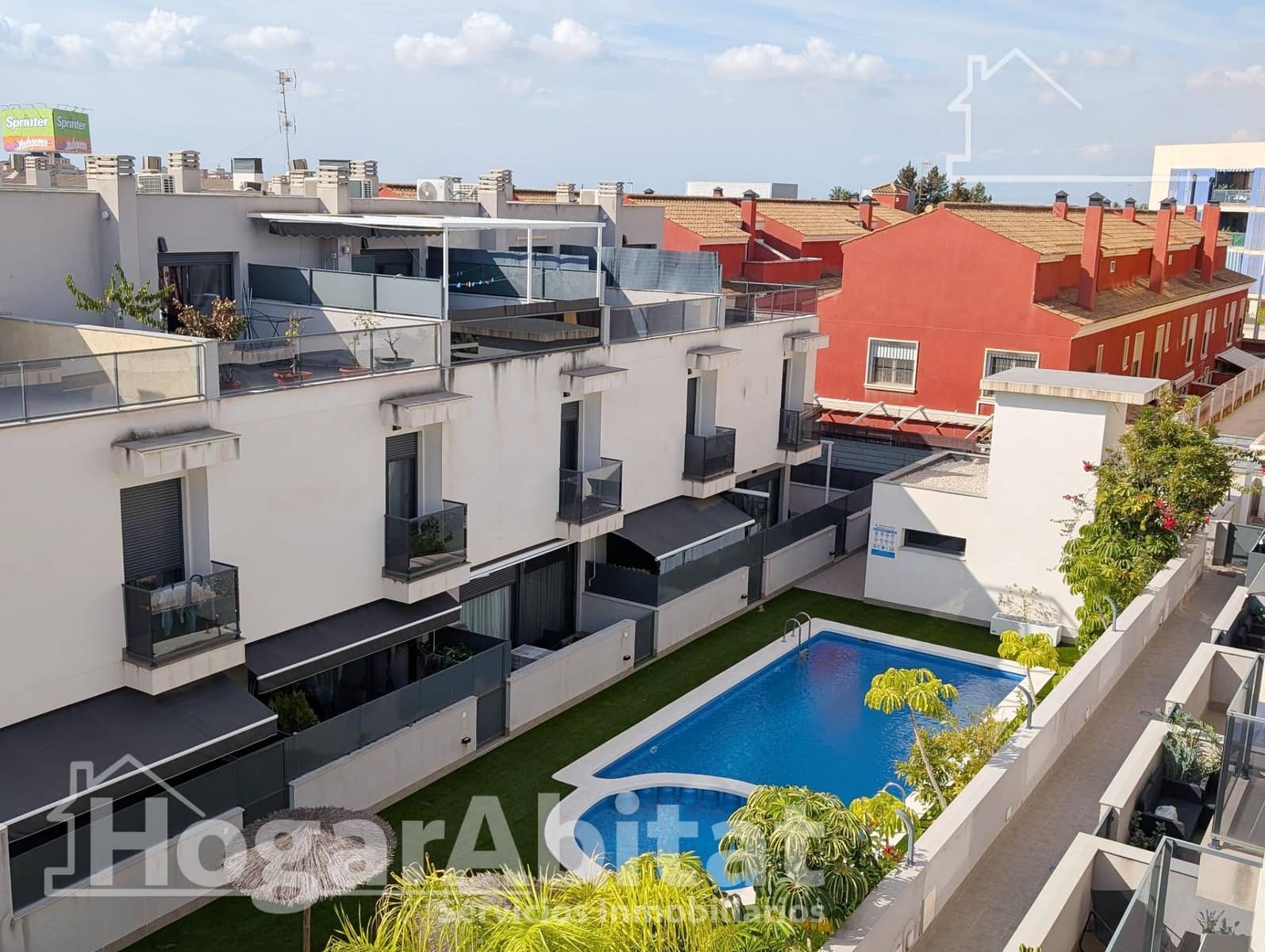 3 slaapkamer Rijtjeshuis te koop in Santa Pola met zwembad garage - € 349.000 (Ref: 10187175)