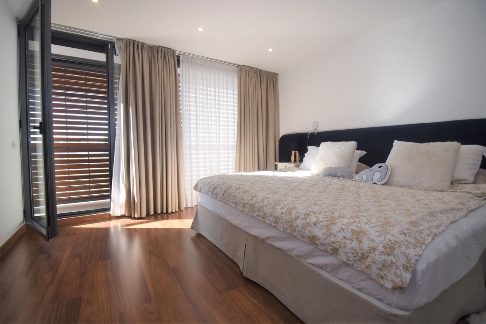 4 soveværelse Villa til salg i El Grau de Castello med swimmingpool garage - € 850.000 (Ref: 7253212)