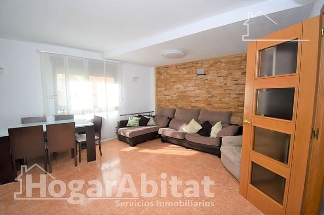 3 slaapkamer Rijtjeshuis te koop in Borriol met zwembad garage - € 299.999 (Ref: 7407878)